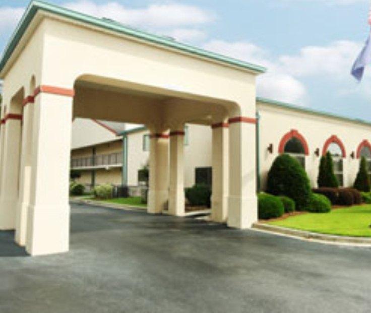 Days Inn & Suites By Wyndham Columbia Airport West Columbia Exterior foto